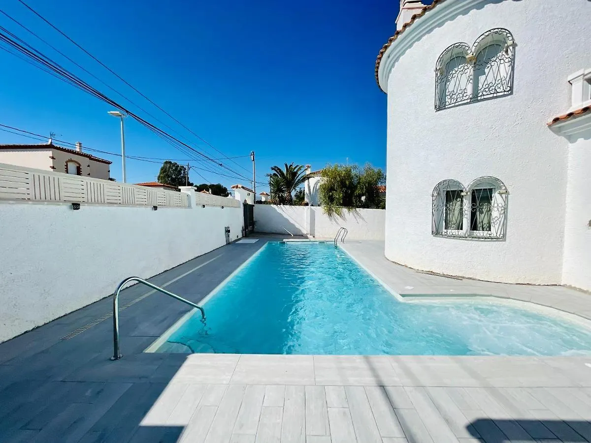 Villa “Castellon“ Miami Playa Spain
