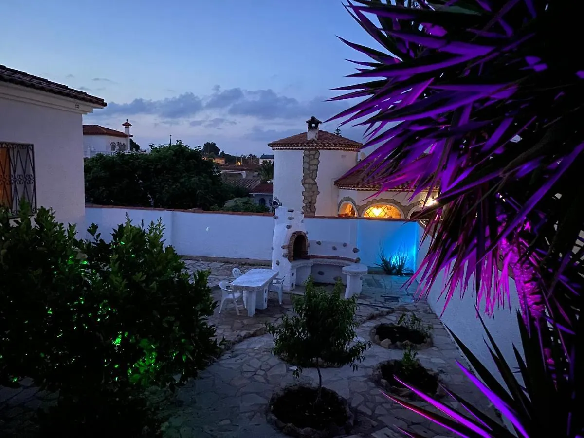 Villa “Castellon“ Miami Playa
